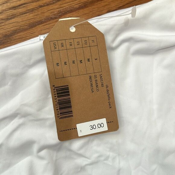 White Bikini Set - Picture 4 of 4